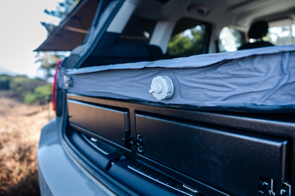 CampBoxi LUX Madras - selvoppustelig luksusmadras til bilen