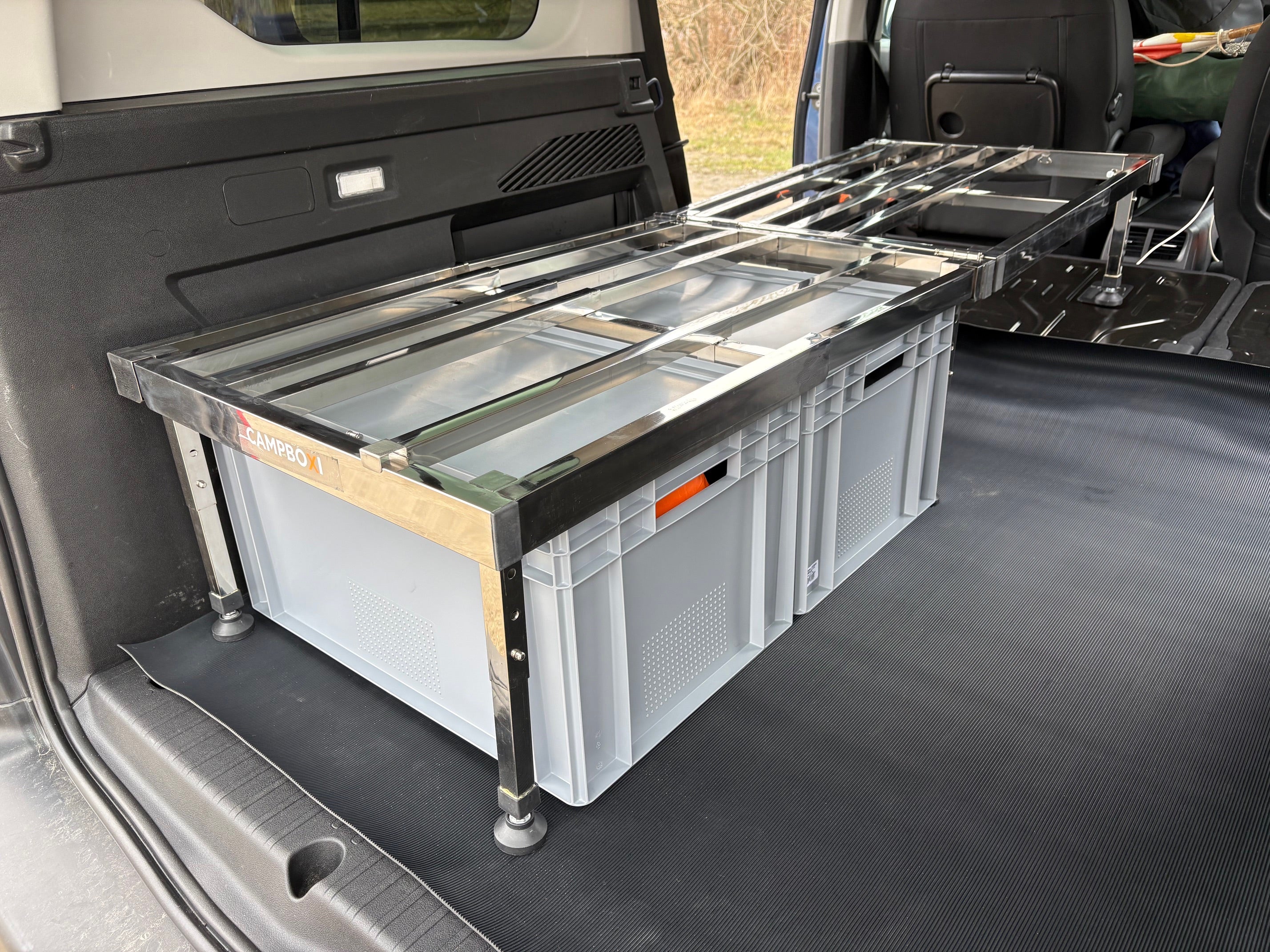 CampBoxi Unifit - Smart justerbar sengeramme til hverdagsbilen