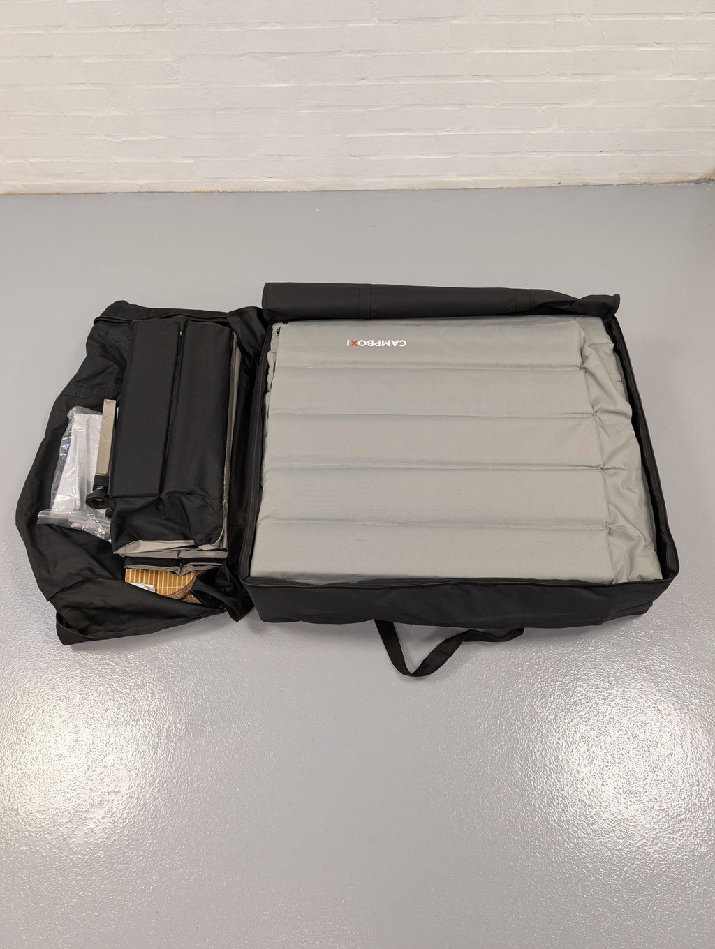 CampBoxi Unifit - Smart justerbar sengeramme til hverdagsbilen