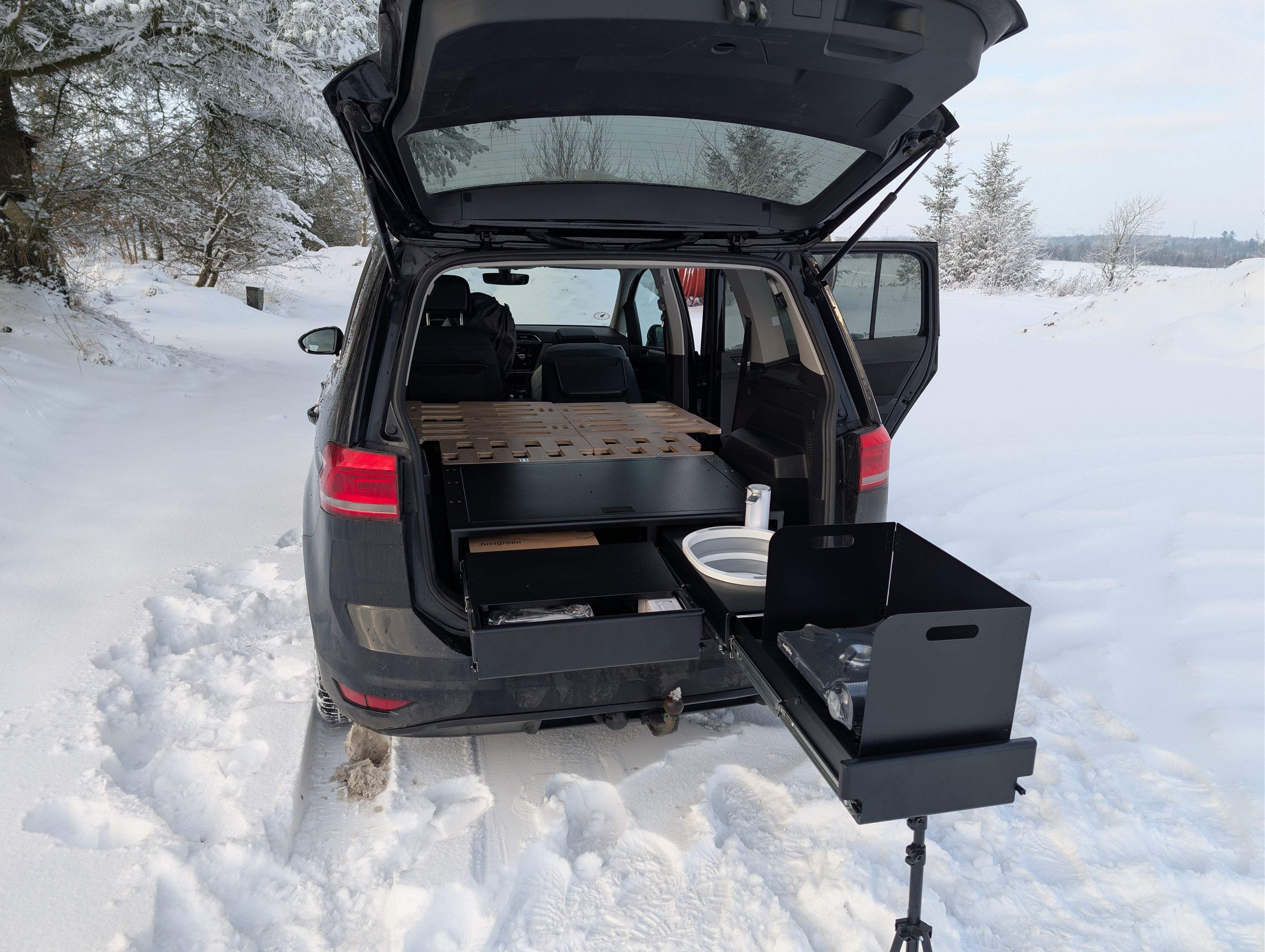 CampBoxi Kitchenfit - Alt-i-ét Camper Box til hverdagsbiler